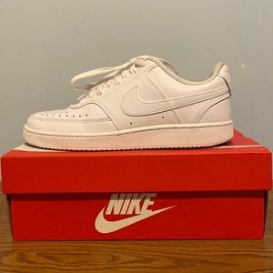 WMNS NIKE COURT VISION LOW